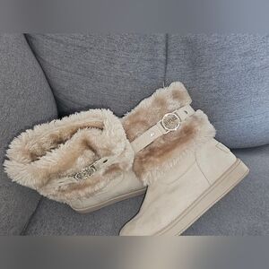 Cozy Tan Fur-Lined Women's Guess Boots